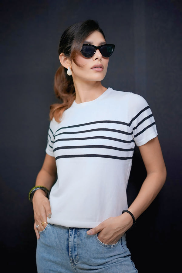 Pre-winter white tee #280905