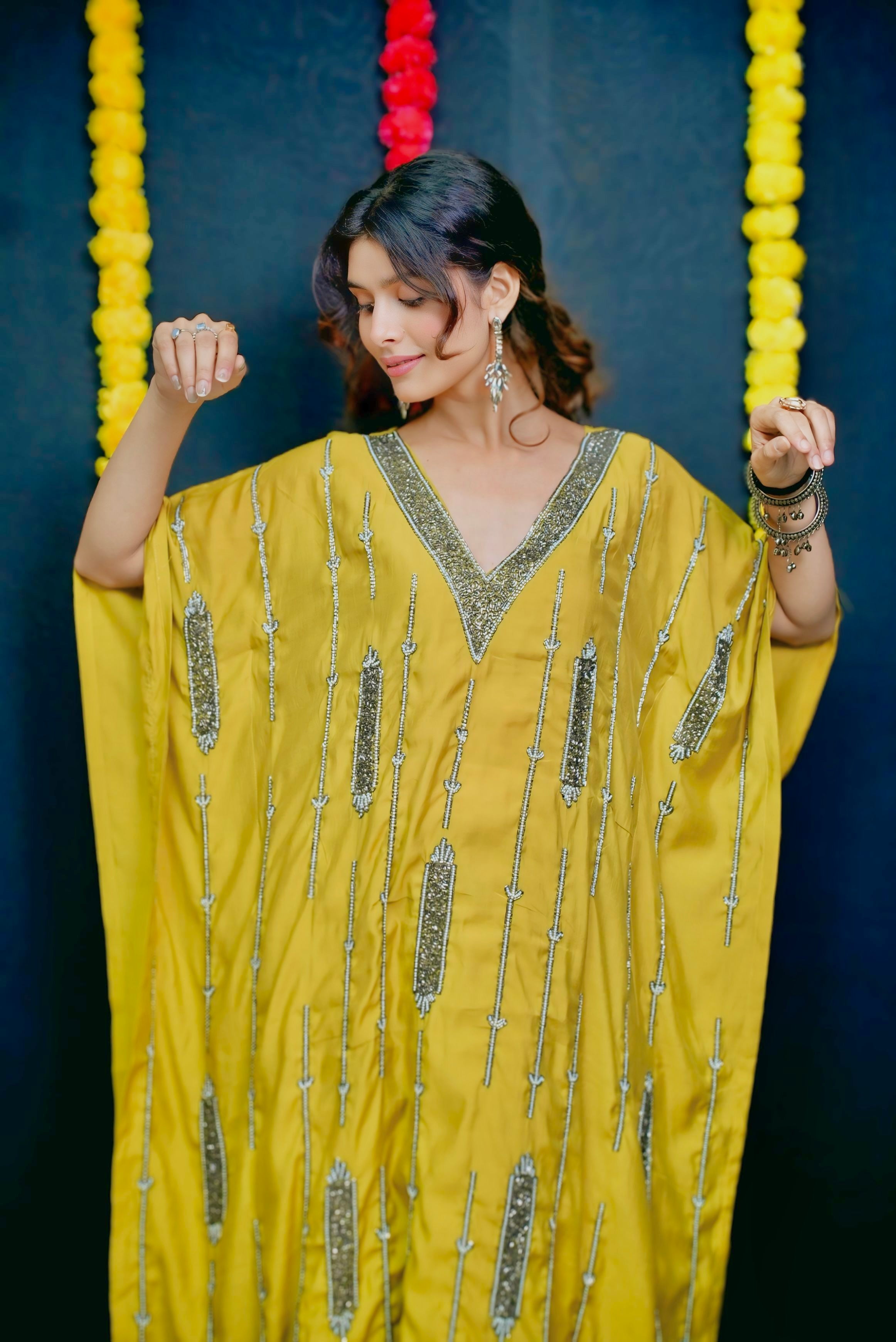 Yellow sequinc kaftan #041005