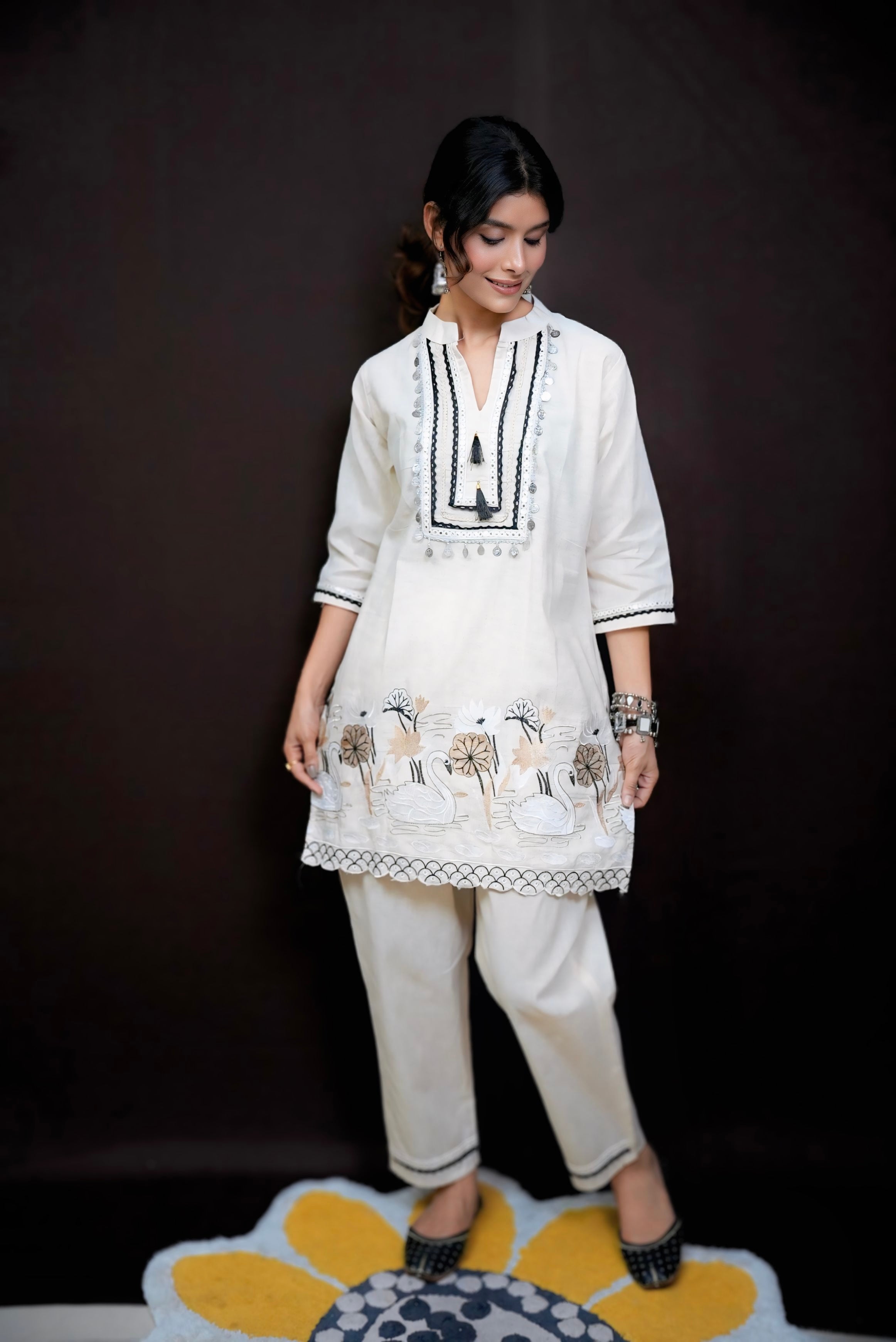 Beige embroidered kurta set #081005