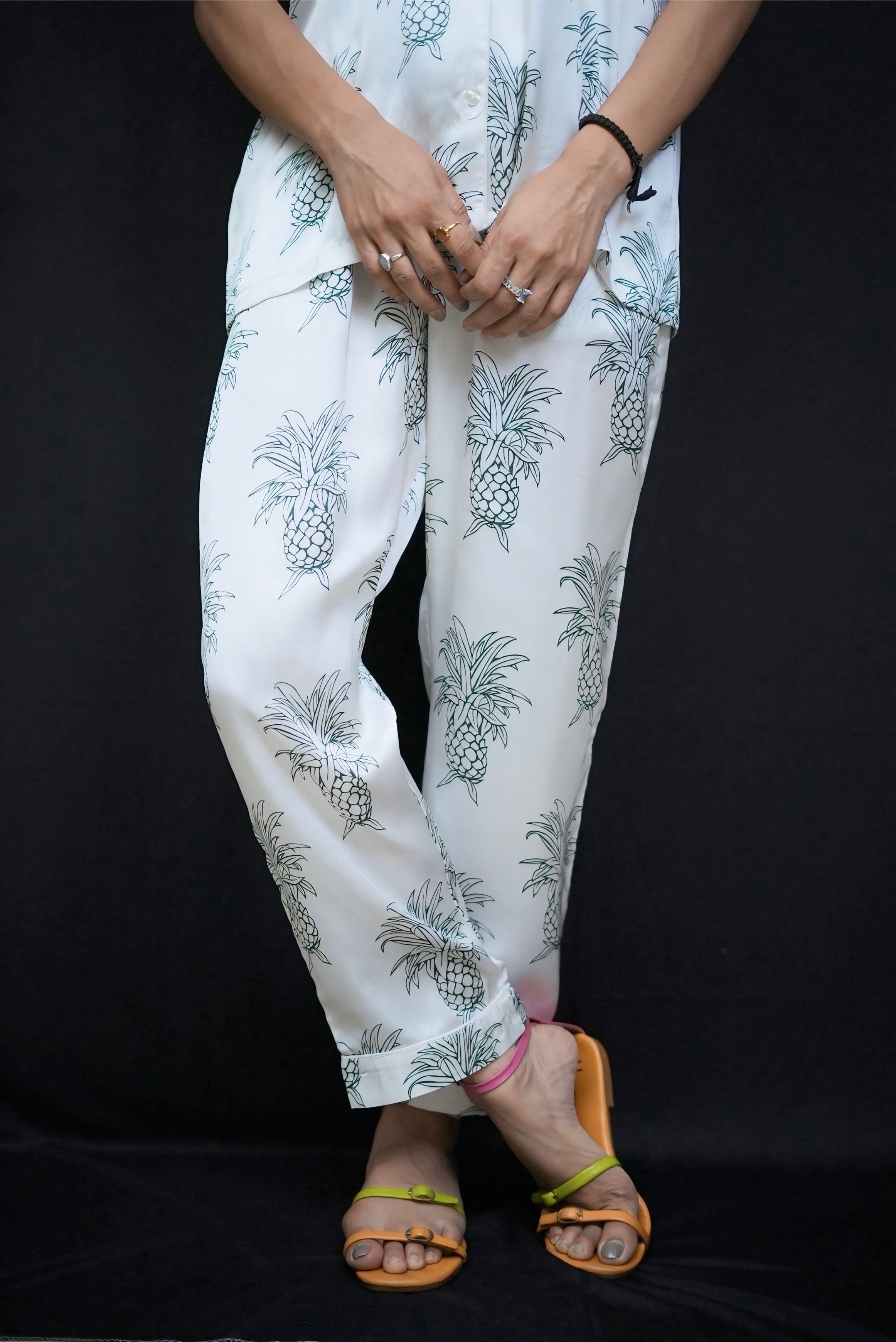 Pineapple Night set #011001