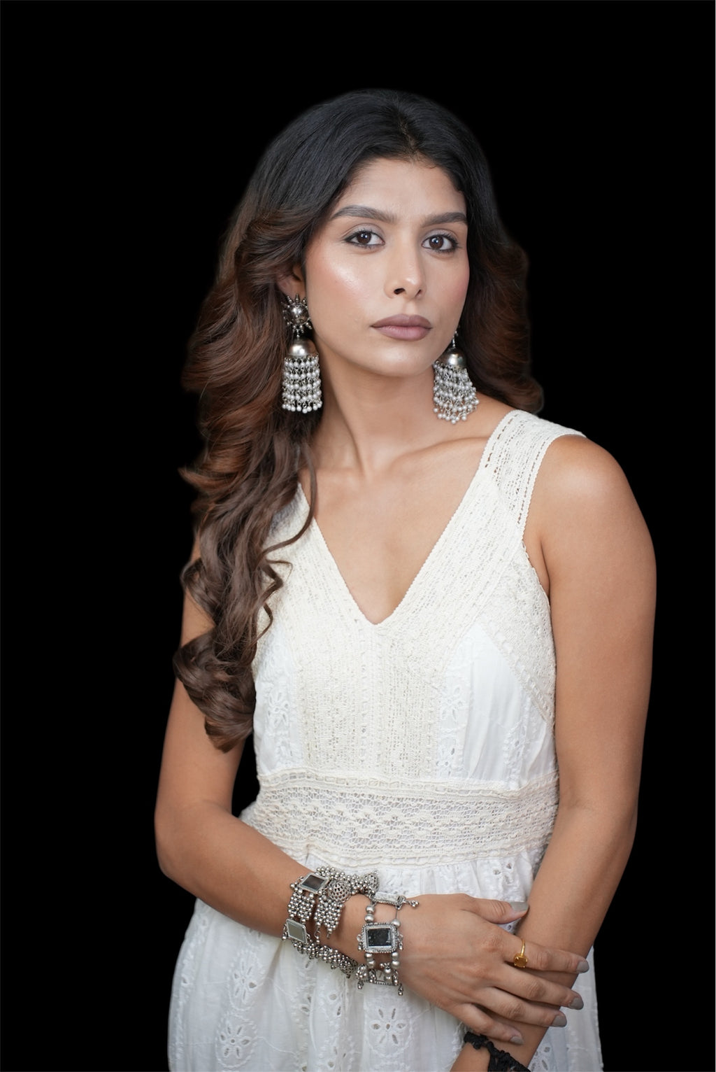 Exclusive-Off white v neck maxi dress #210903