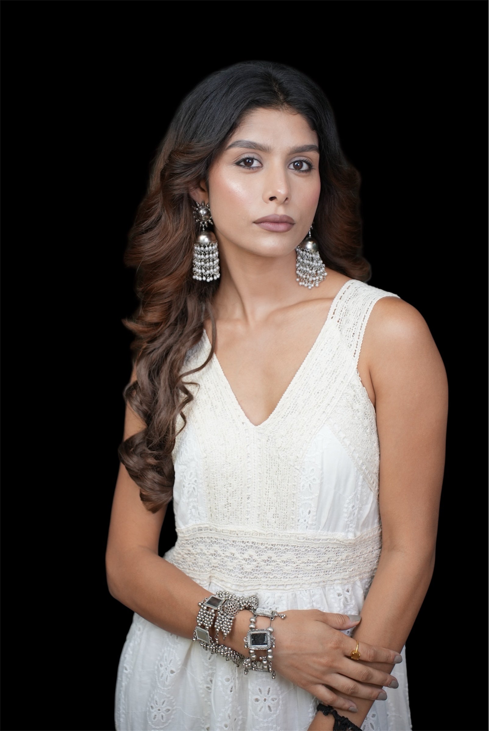 Exclusive-Off white v neck maxi dress #210903