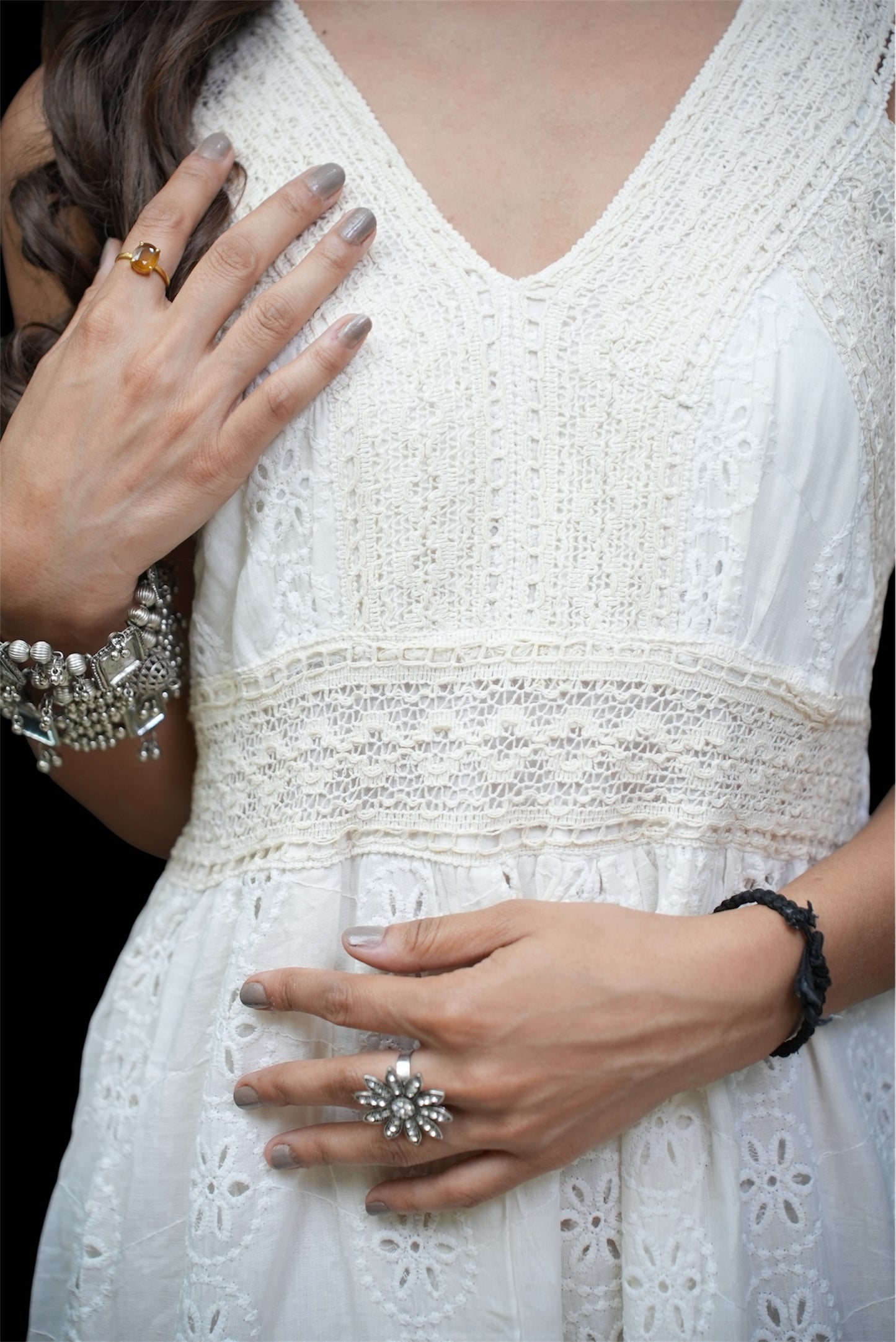 Exclusive-Off white v neck maxi dress #210903